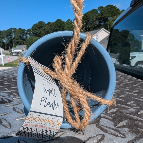 Small planter - Picture 2 of 2